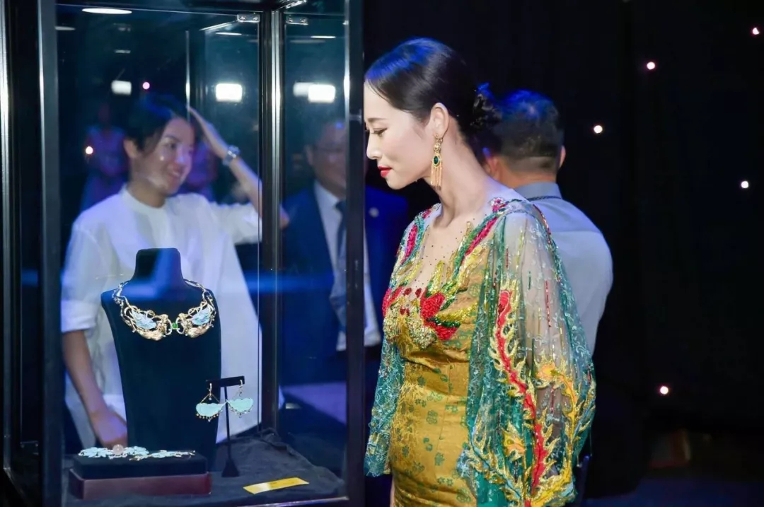 第4届"天工精制"国际时尚珠宝设计大赛盛放纵行，，，尊龙凯时荣获两项大奖-尊龙凯时珠宝官网  珠宝批发龙头企业